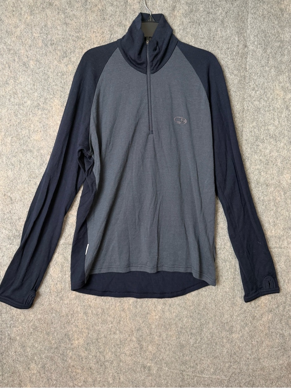 Icebreaker Men. Slim Fit Medium Two-Tone Navy Half Zip Pullover 100% Merino Wool